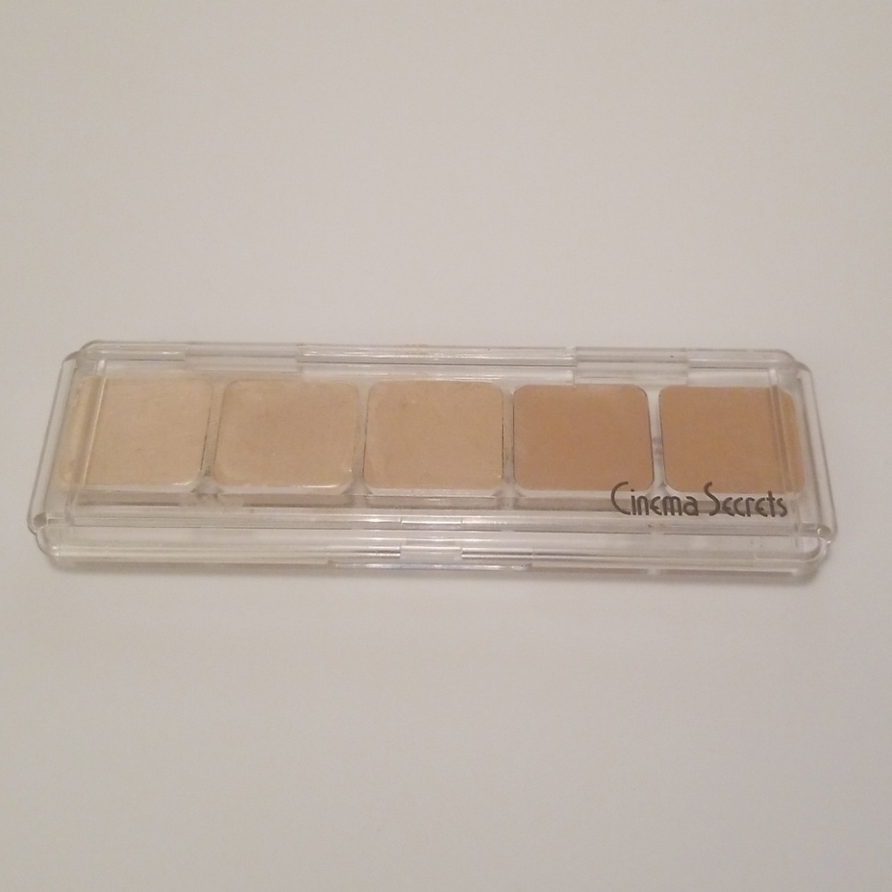 Cinema Secrets kit 5 foundation palette